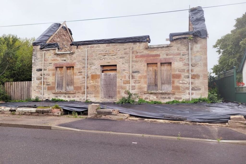 Property photo 1 of 9
