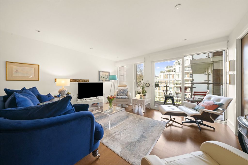 Property photo 3 of 14 Reception