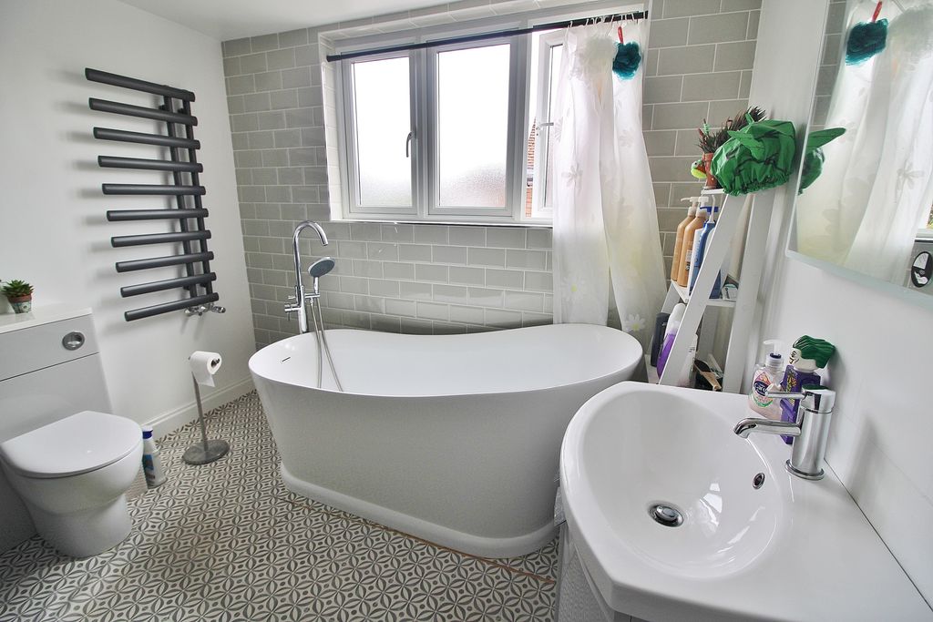 Property photo 2 of 9