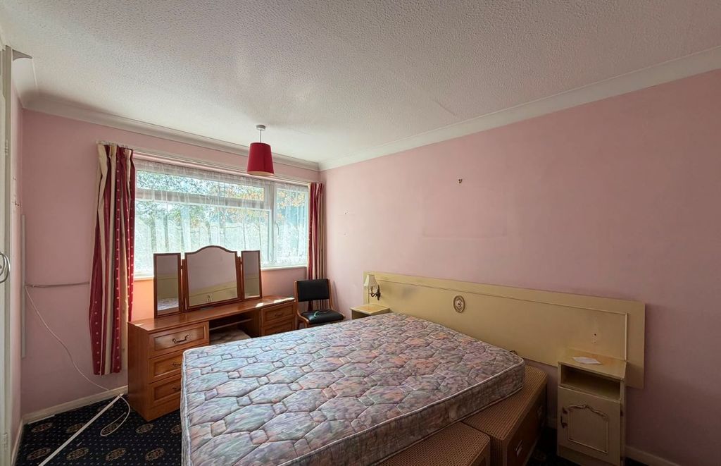 Property photo 3 of 9