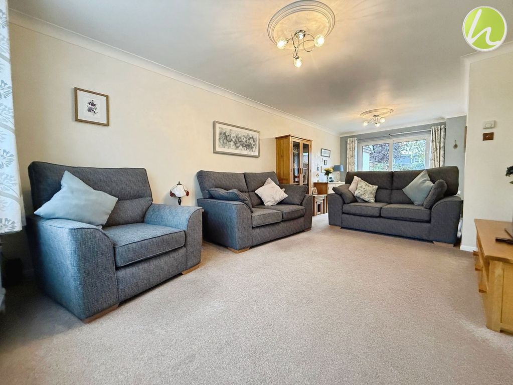 Property photo 2 of 23