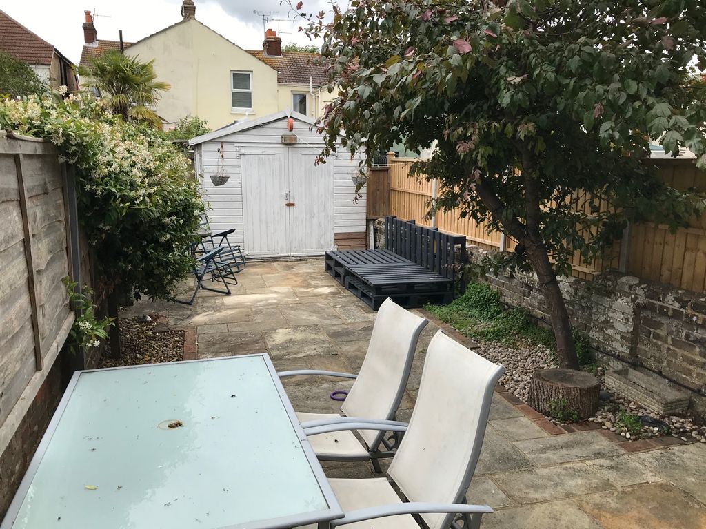 Property photo 2 of 8