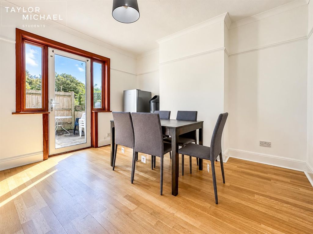 Property photo 3 of 17 Dining Room
