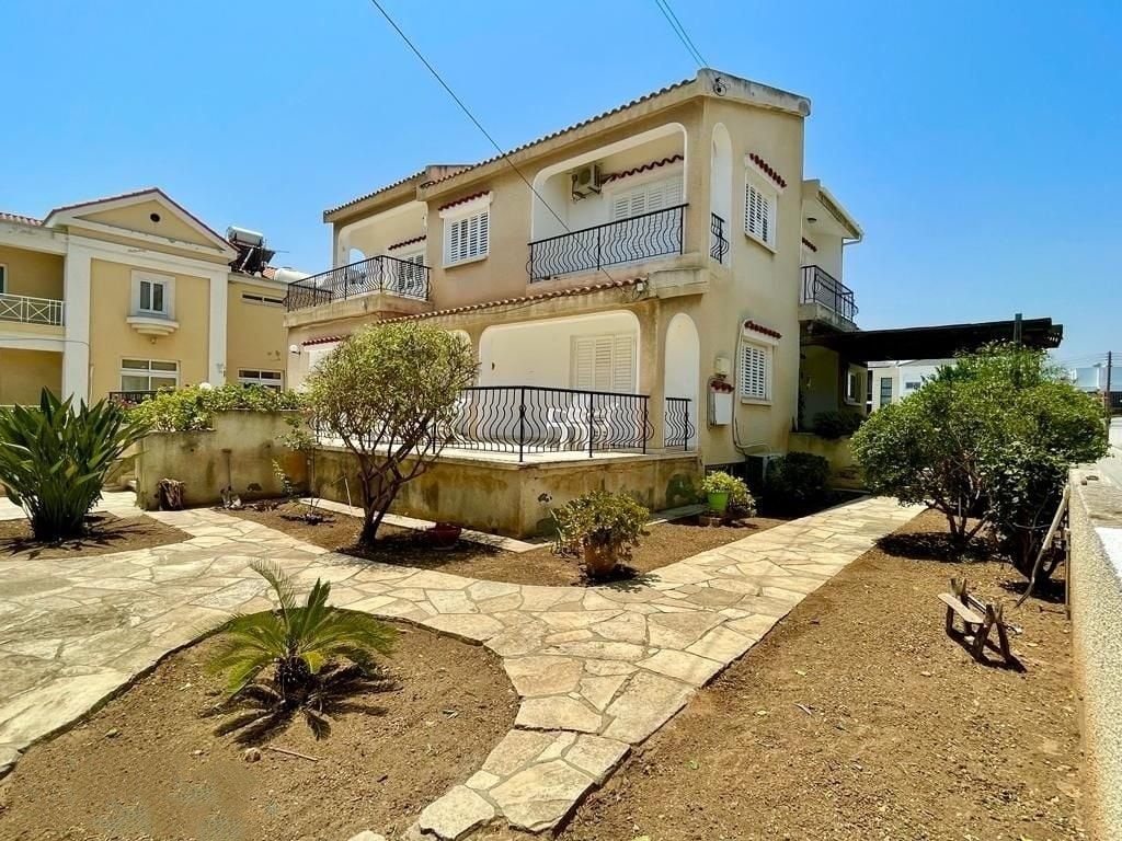 Property photo 1 of 19