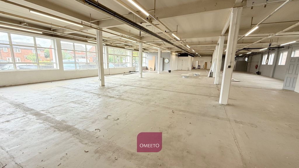 Property photo 3 of 6 Retail Warehouse
