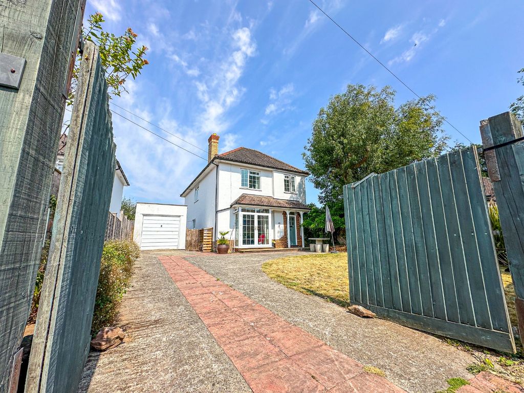 Property photo 2 of 31 5261974