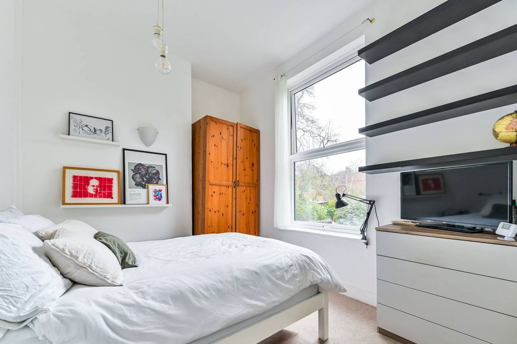 Property photo 2 of 8