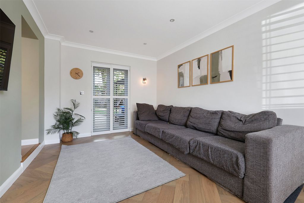 Property photo 3 of 17 Picture No. 02