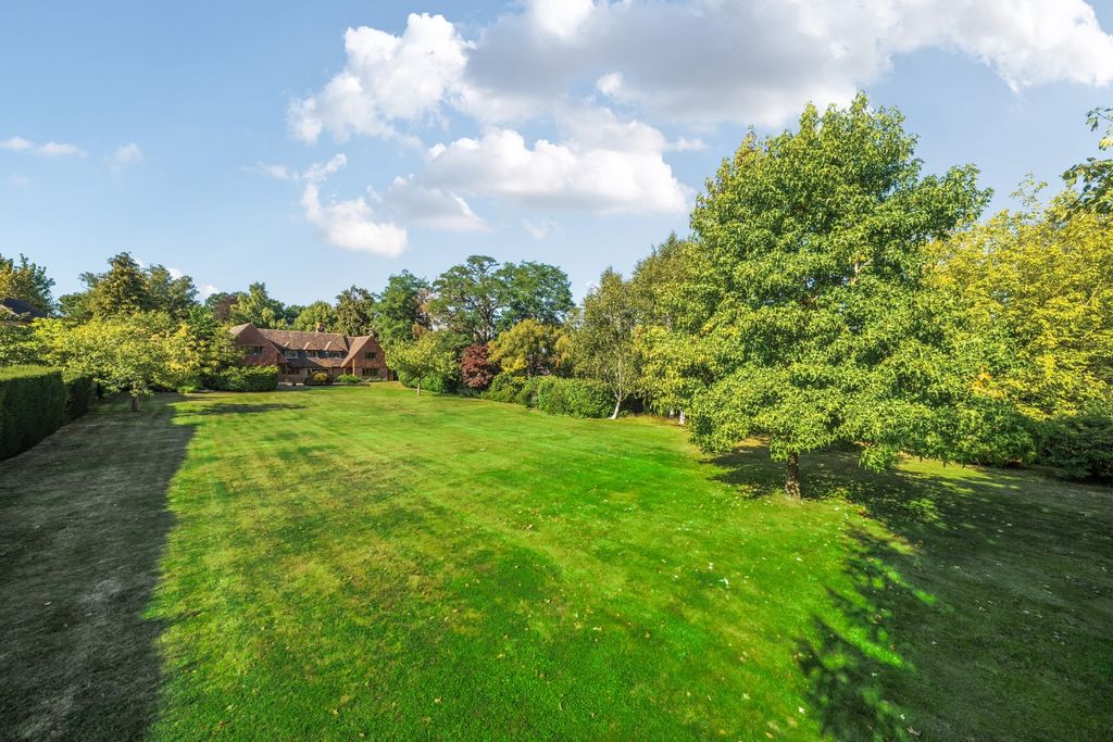 Property photo 2 of 16