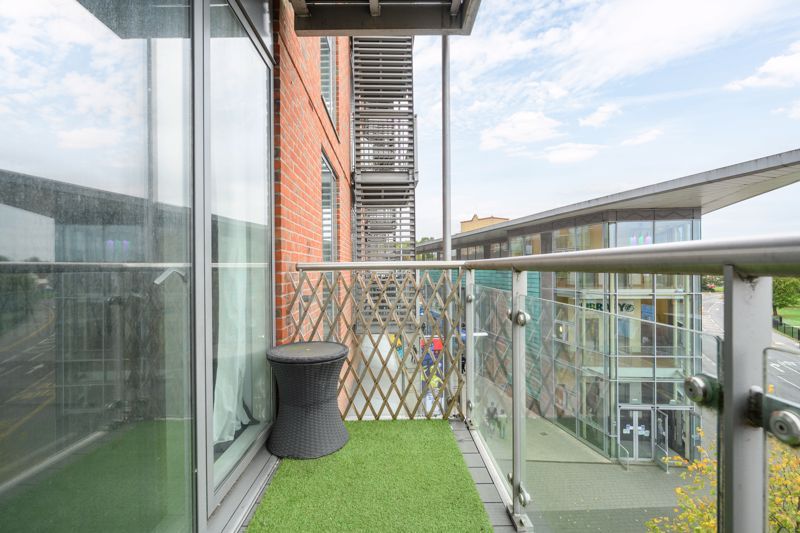 Property photo 2 of 8 Photo 5