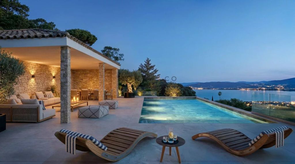 Property photo 1 of 8 Villa Sale With 5 Bedrooms Sea View In A Private Estate In Grimaud