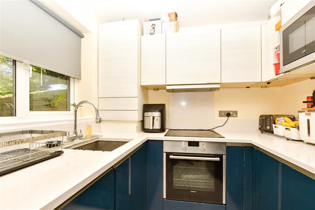 Property photo 2 of 8 Kitchen