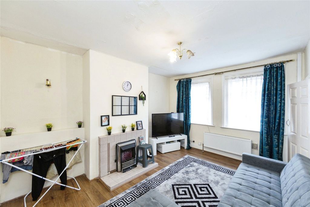 Property photo 2 of 17 Picture No. 06