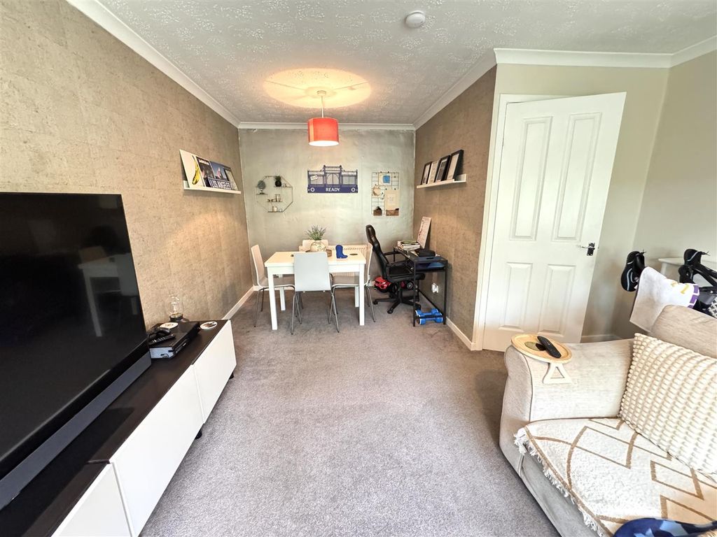 Property photo 3 of 16 Img_0328.Jpg