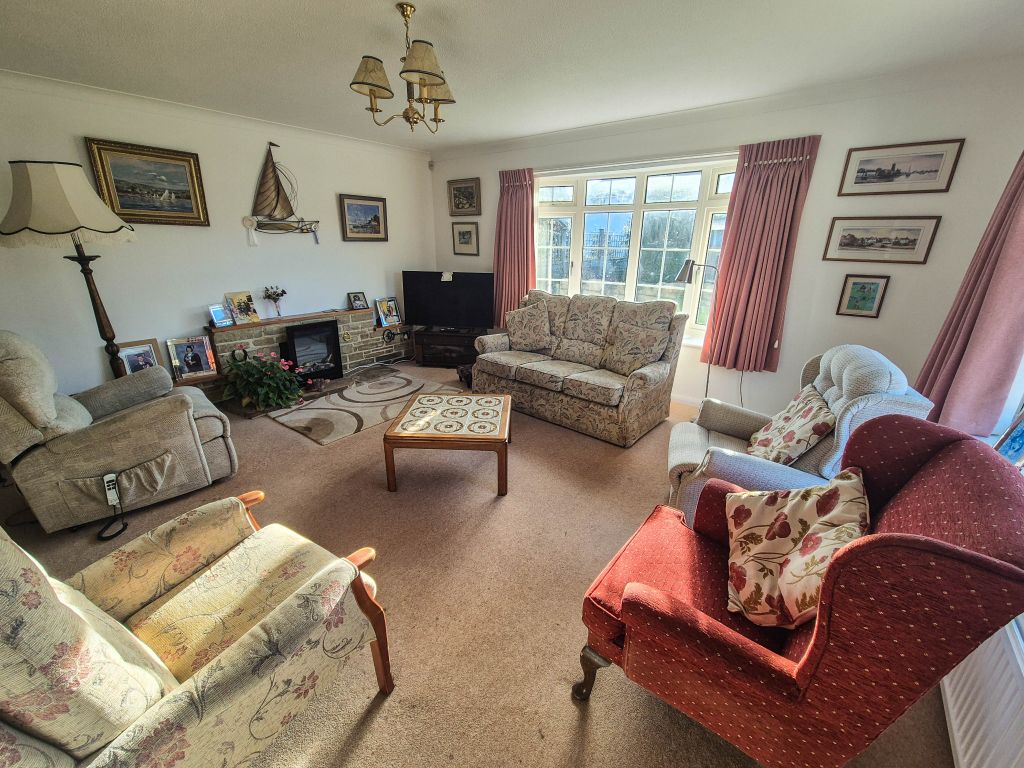 Property photo 3 of 21