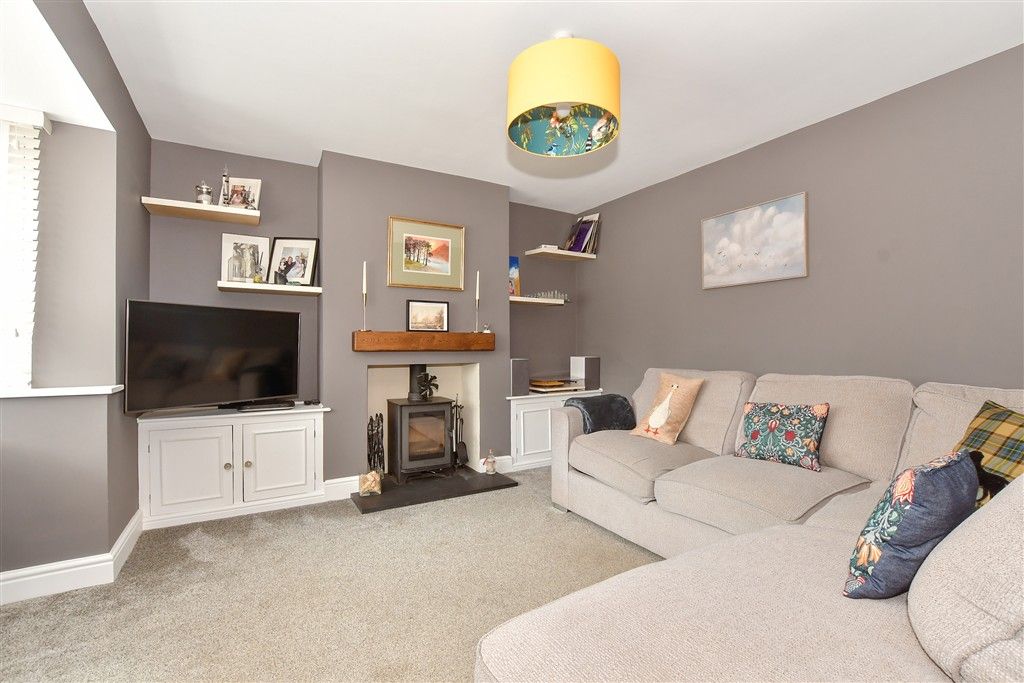 Property photo 2 of 14 Lounge