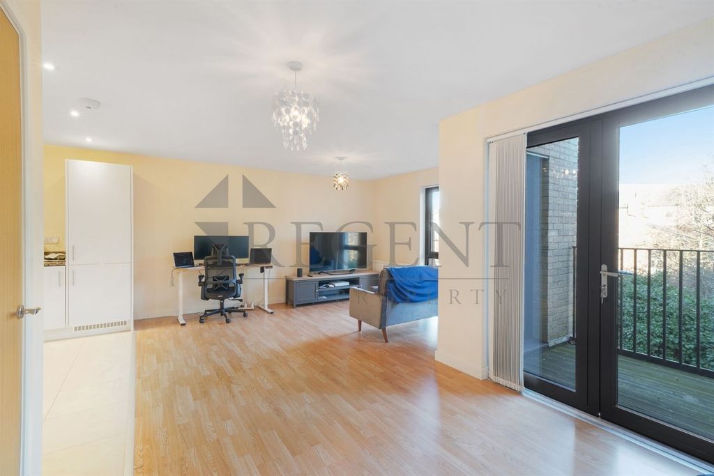 Property photo 1 of 14 Reception