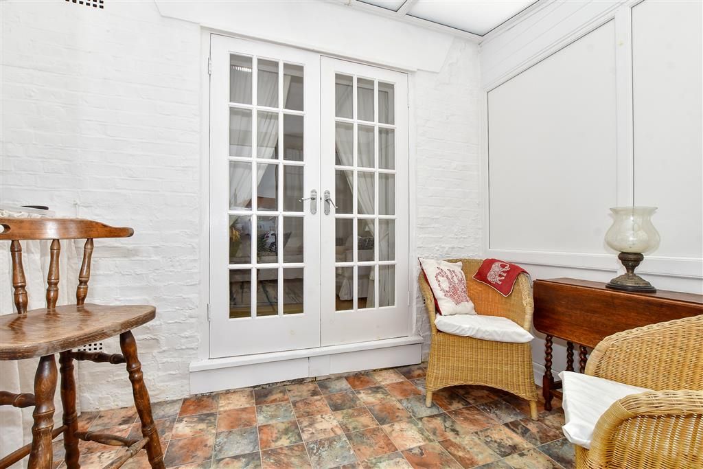 Property photo 1 of 12 Conservatory