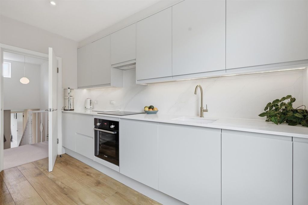 Property photo 2 of 19 2