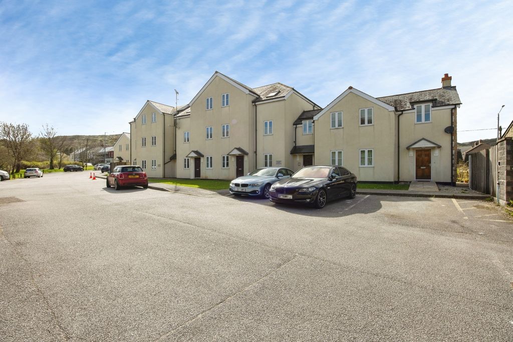 Property photo 2 of 17 Pbox-Img.Jpg