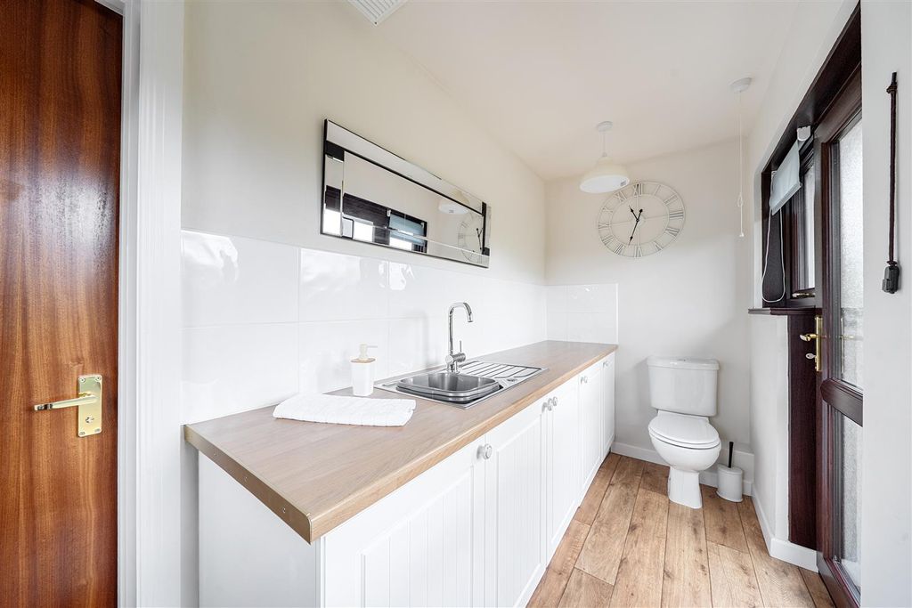 Additional image 18 of 3 bed detached bungalow for saleLlanarth SA47
