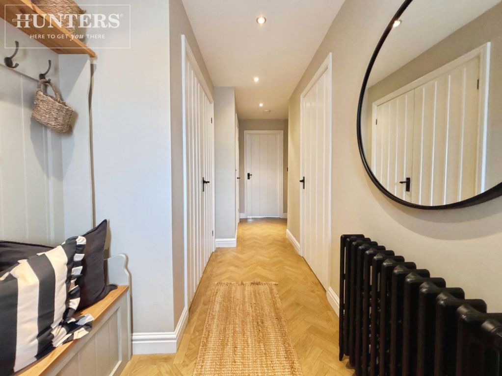 Property photo 2 of 25 Pbox-Img.Jpg