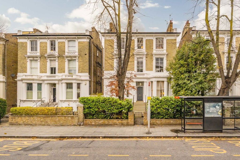 Property photo 1 of 8