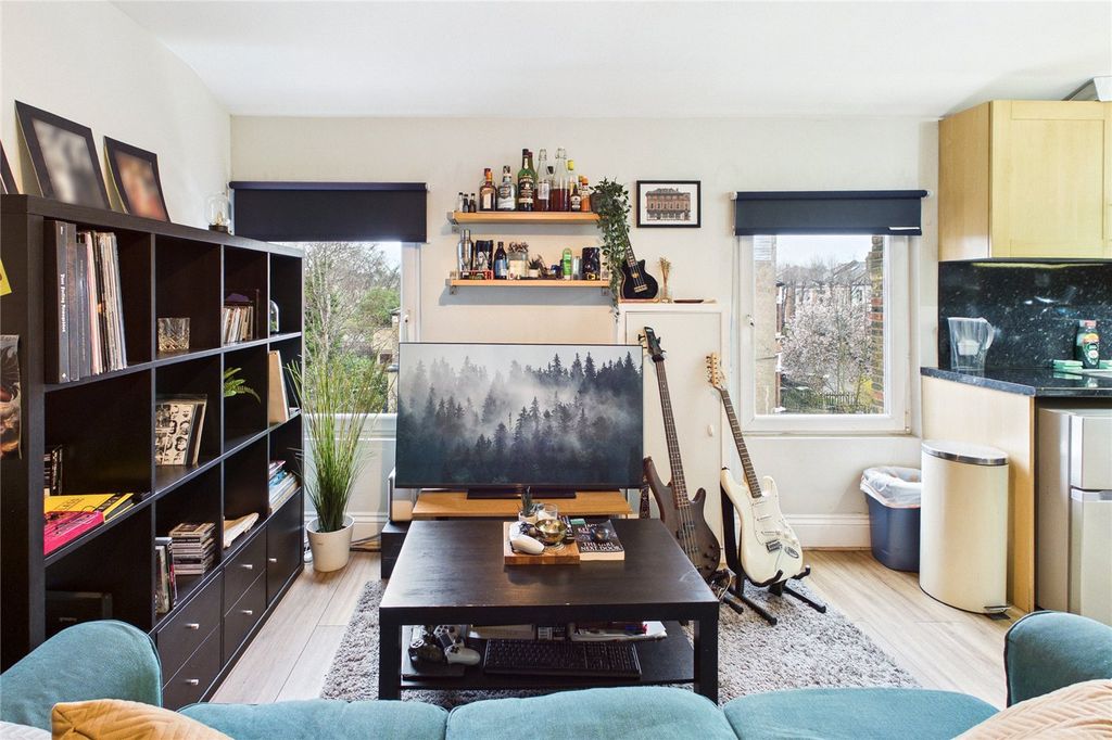 Property photo 3 of 8 Picture No. 05