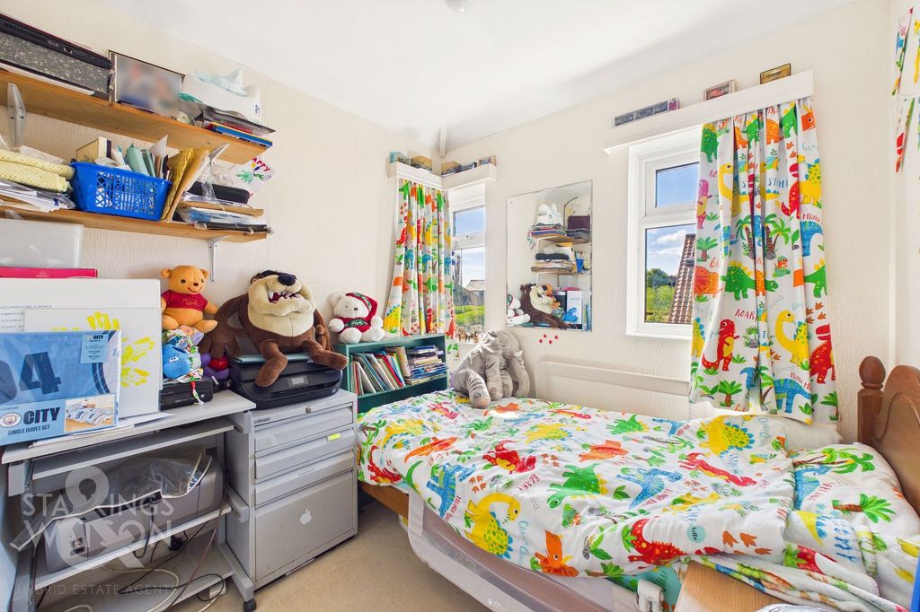 Additional image 22 of 4 bed semi-detached house for saleWarren Road, Gorleston, Great Yarmouth NR31