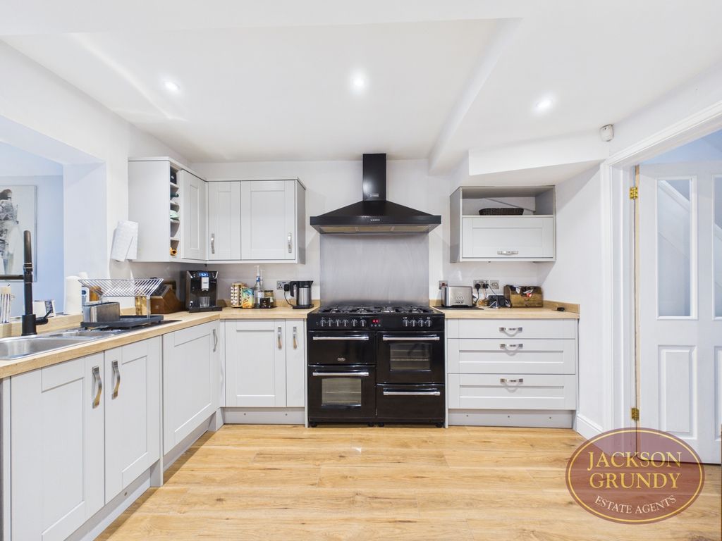 Property photo 3 of 12 Briar Hill Road