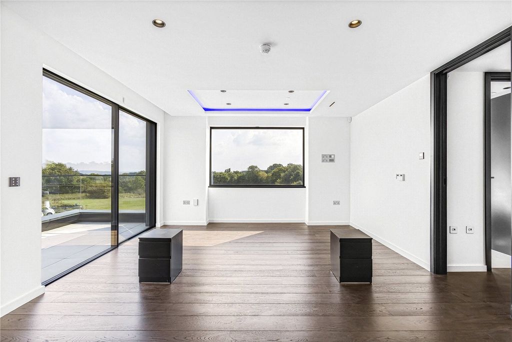 Additional image 17 of 6 bed detached house to rentRosebury Close, Goffs Oak, Waltham Cross, Hertfordshire EN7