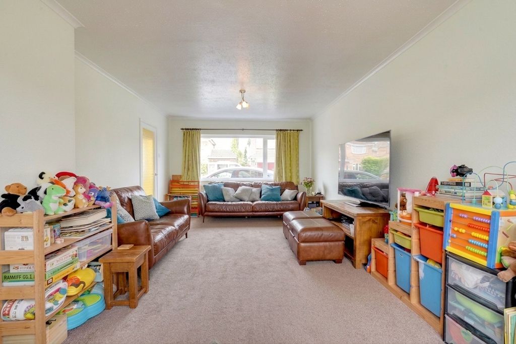 Property photo 2 of 34
