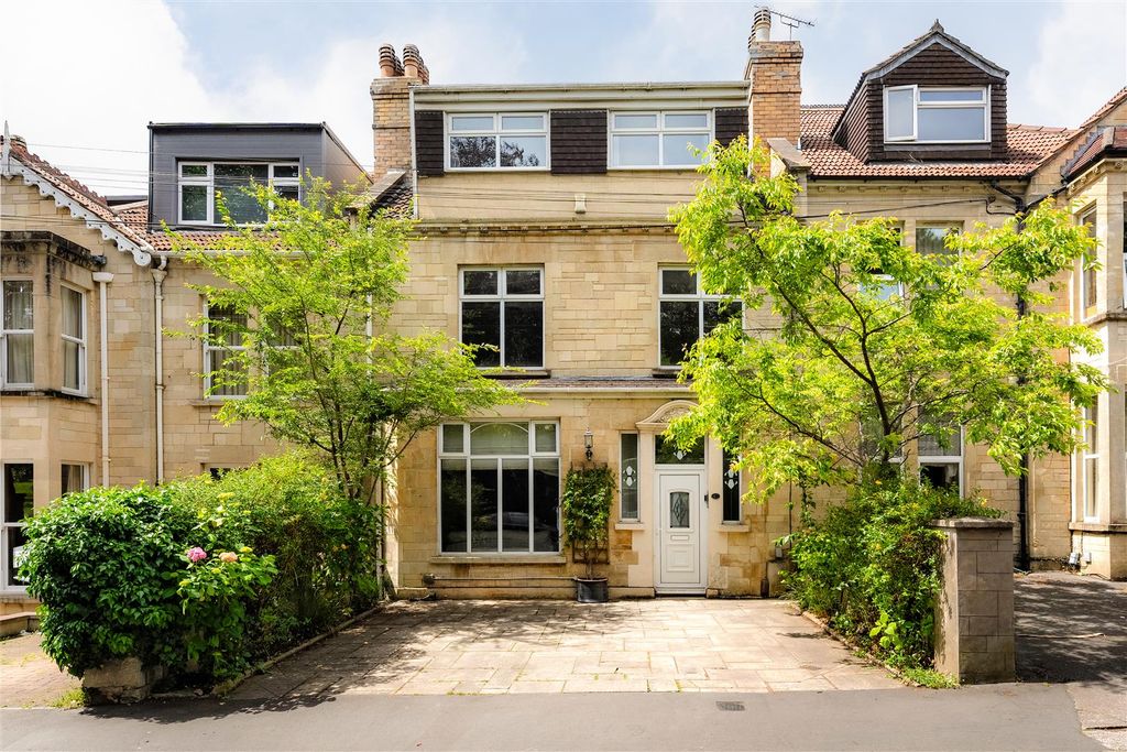 Property photo 1 of 45 6.Jpg