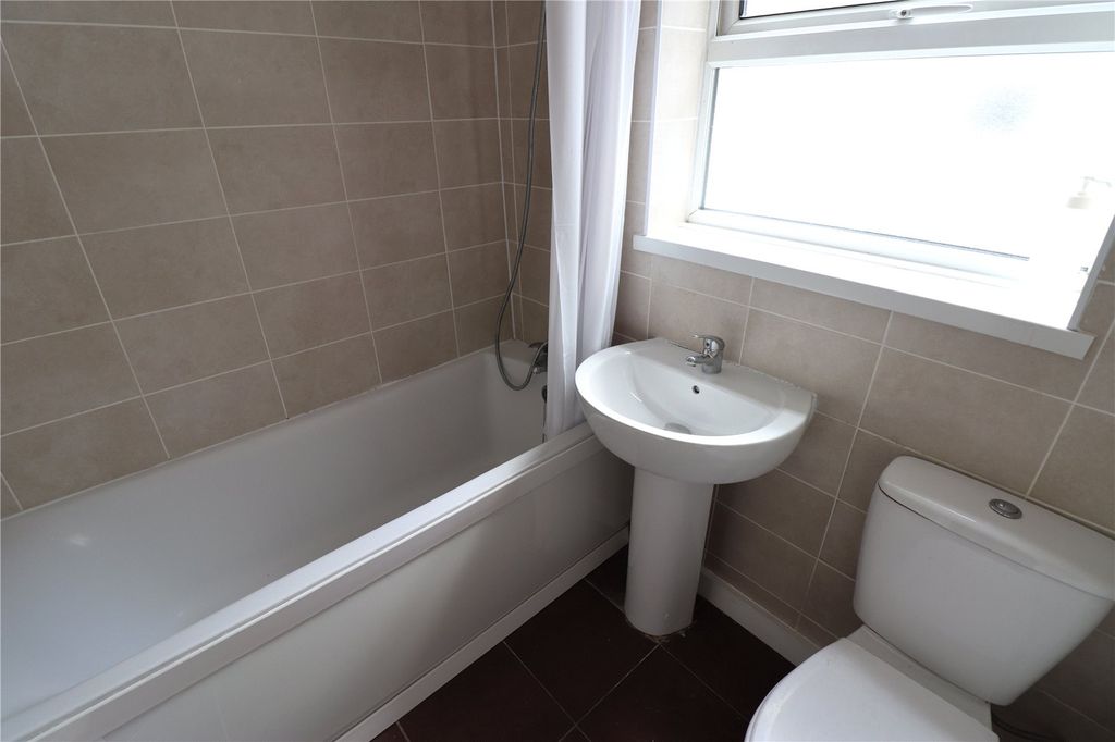 Property photo 3 of 6 Picture No. 01