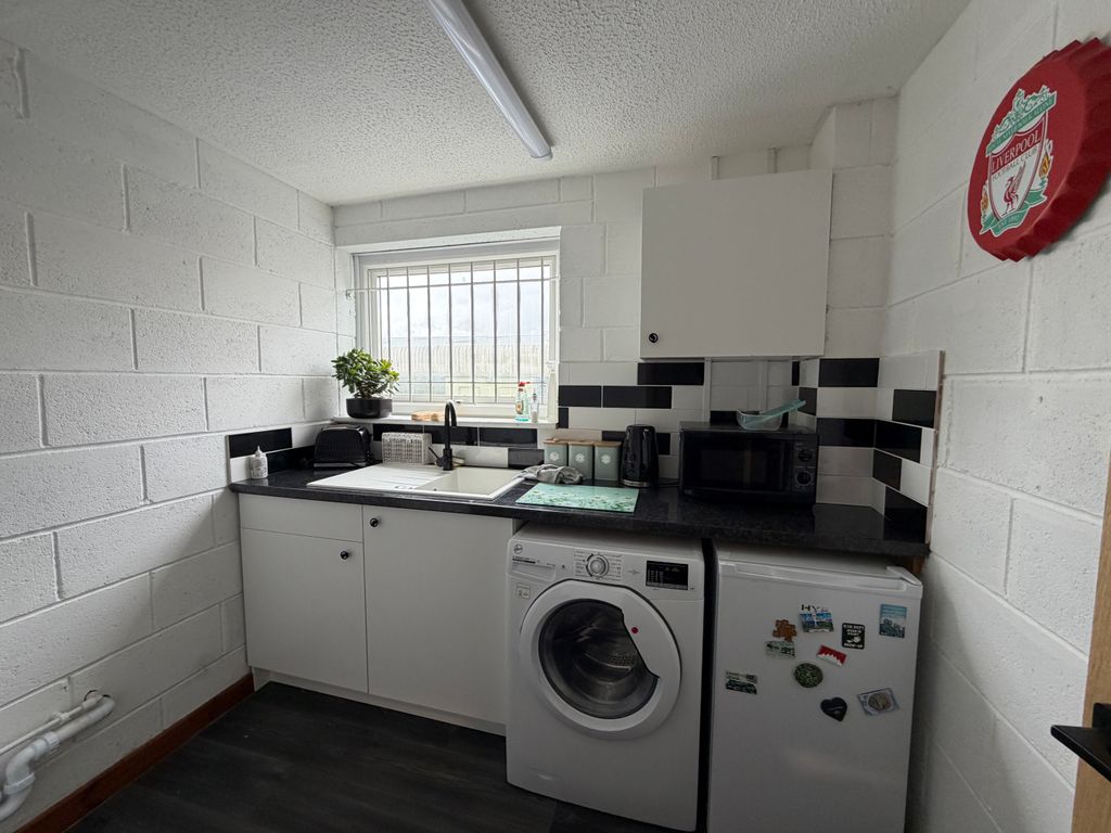 Property photo 3 of 3