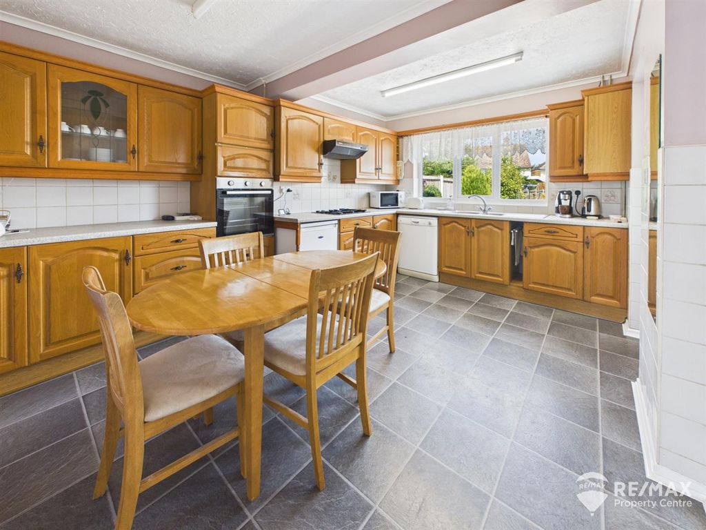 Property photo 2 of 25 Kitchen.Jpg