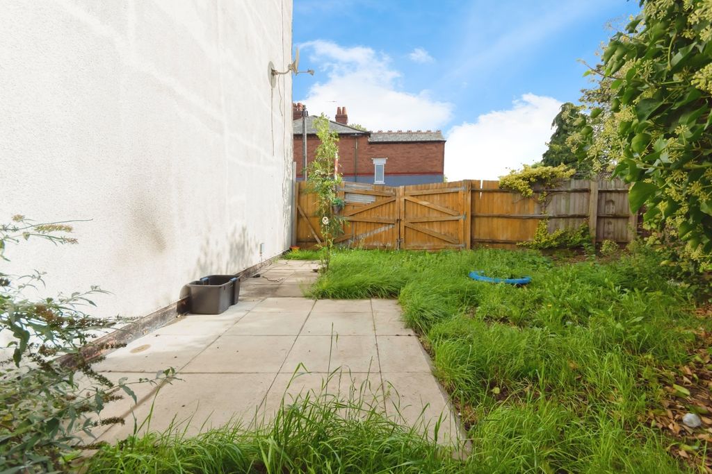 Property photo 2 of 16 Photo