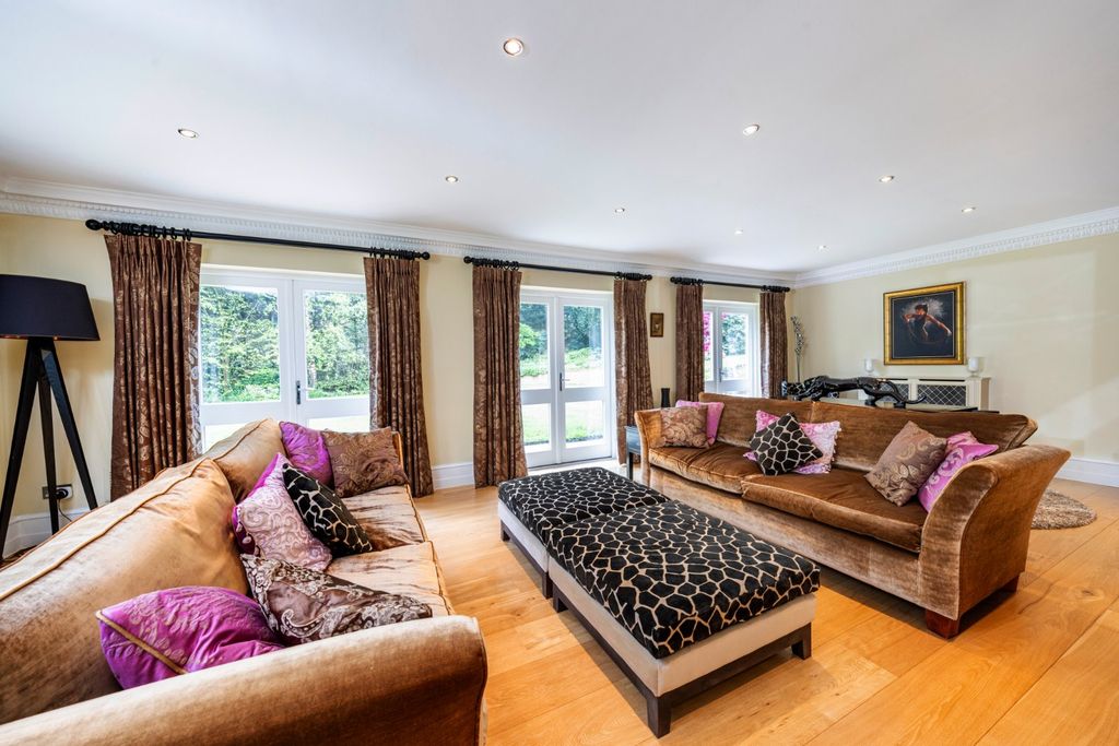 Property photo 3 of 15 Drawing Room