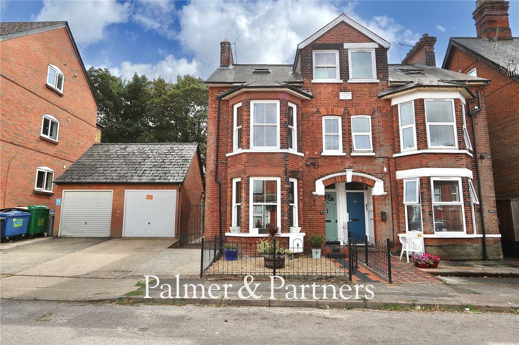 Property photo 2 of 31 Picture No. 05