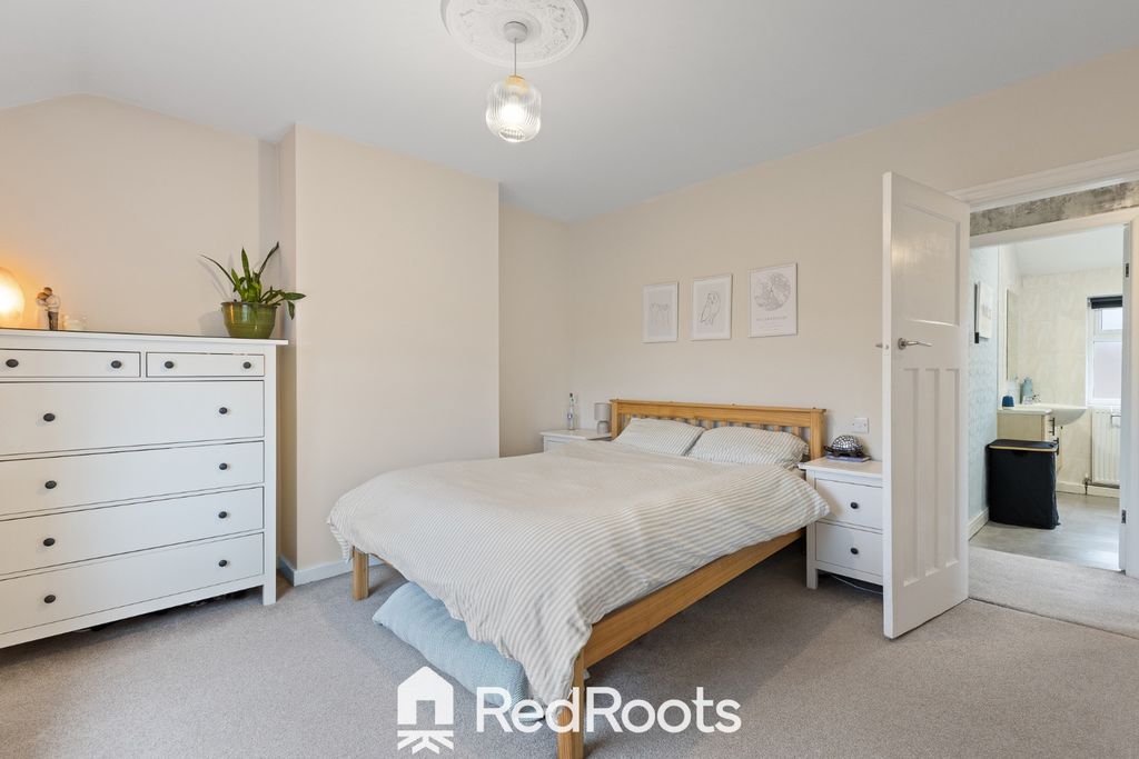 Property photo 3 of 24 4523803