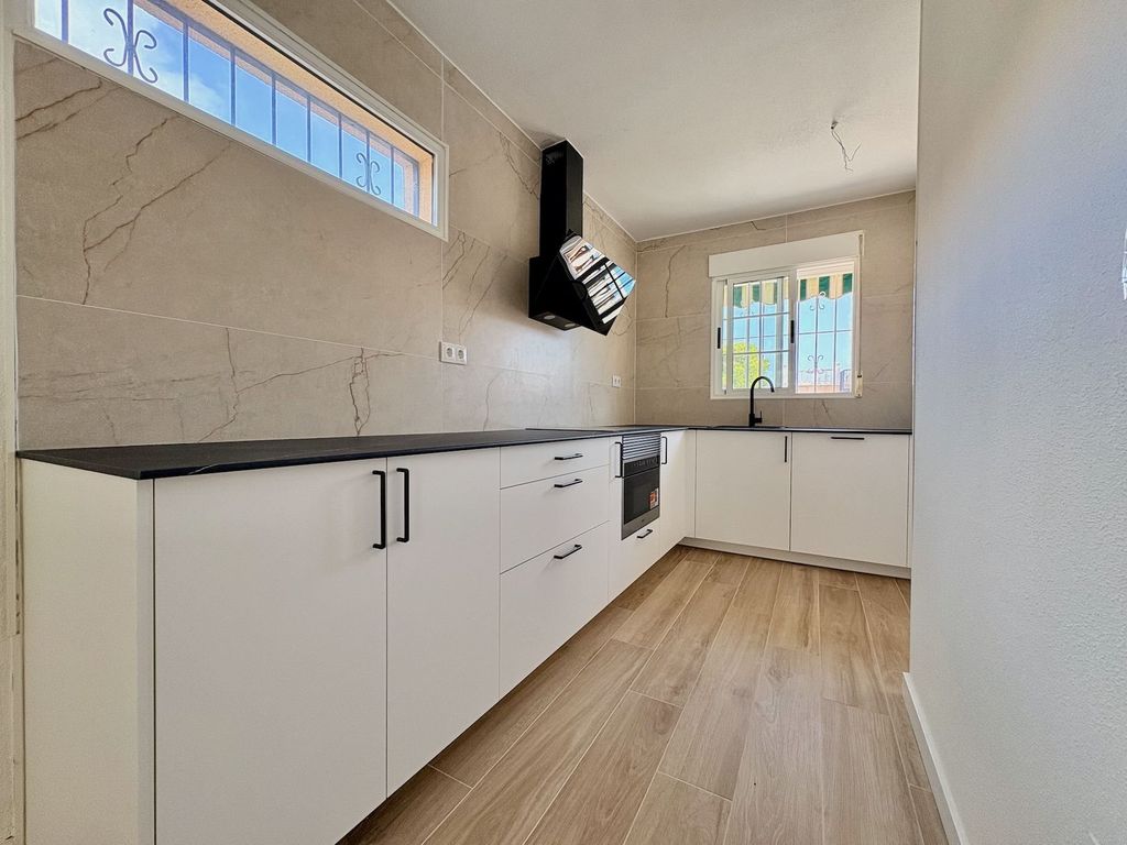 Property photo 2 of 38