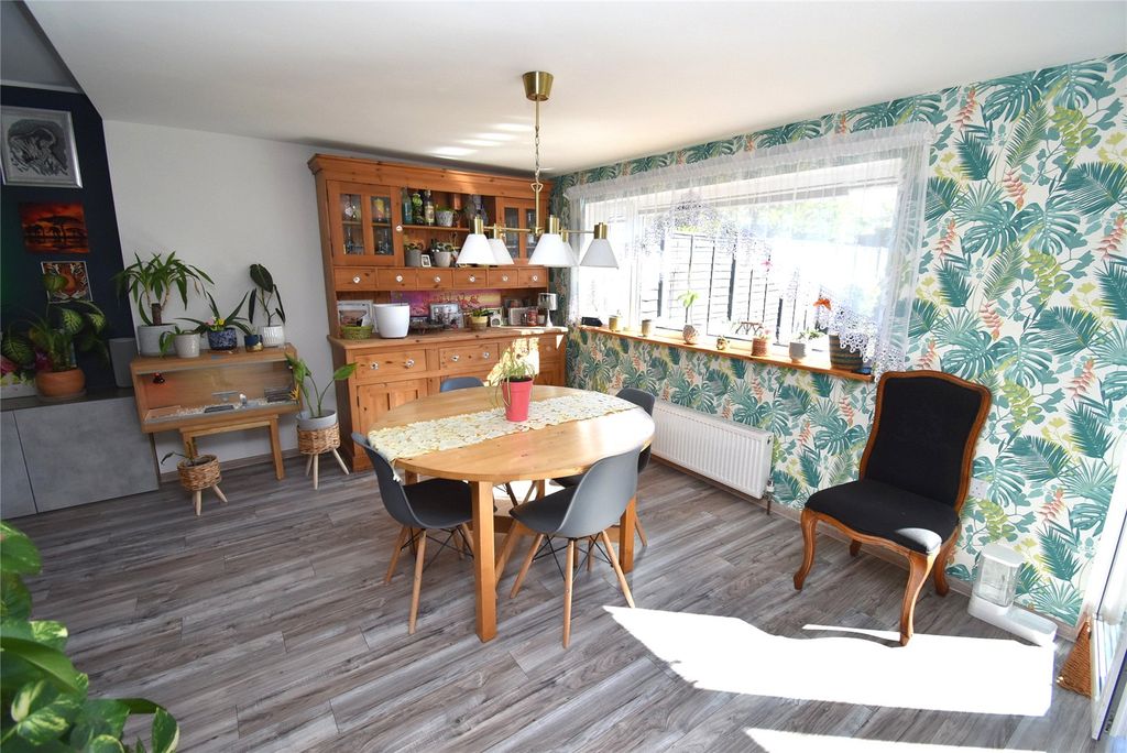 Property photo 3 of 23 Picture No. 05