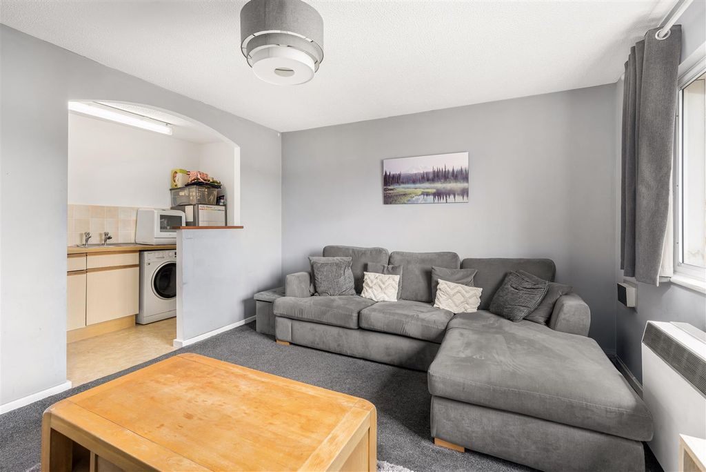 Property photo 3 of 6 26 Parklands, Banbury-15.Jpg