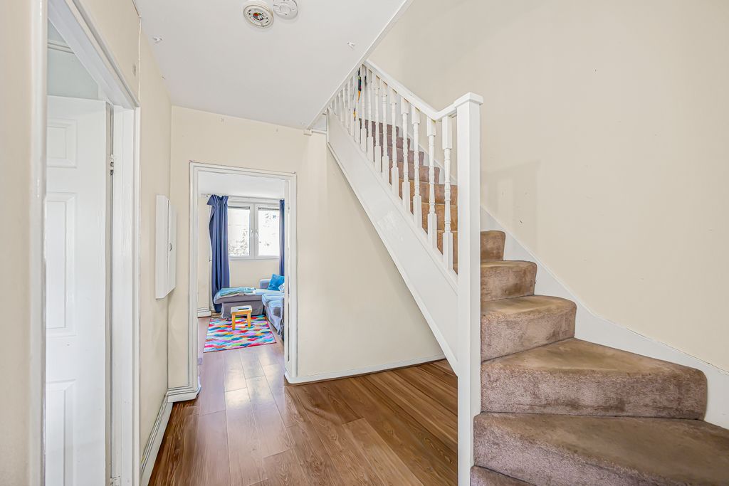 Property photo 2 of 22 Entrance
