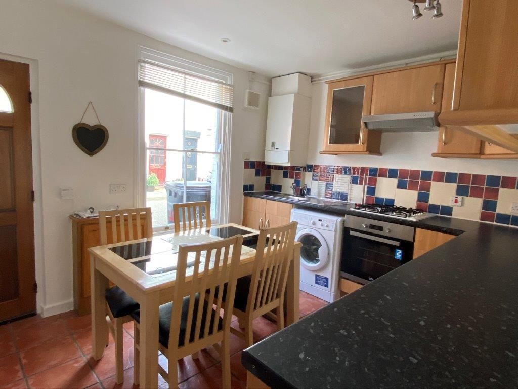 Property photo 3 of 11 Kitchen 1.1.Jpg