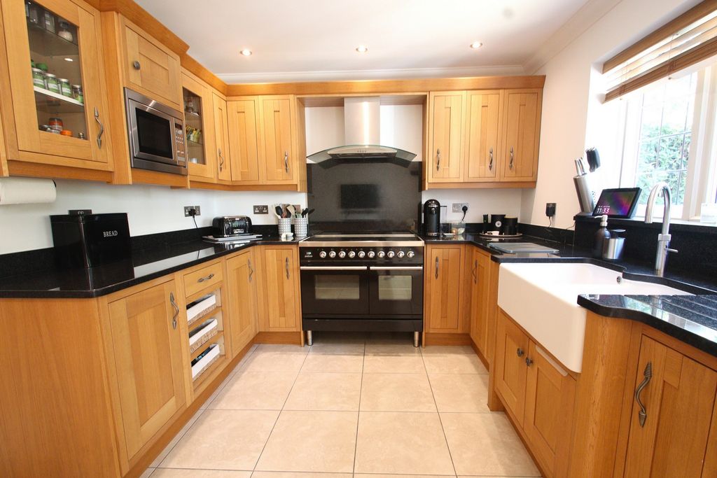 Property photo 3 of 32 Photo 40