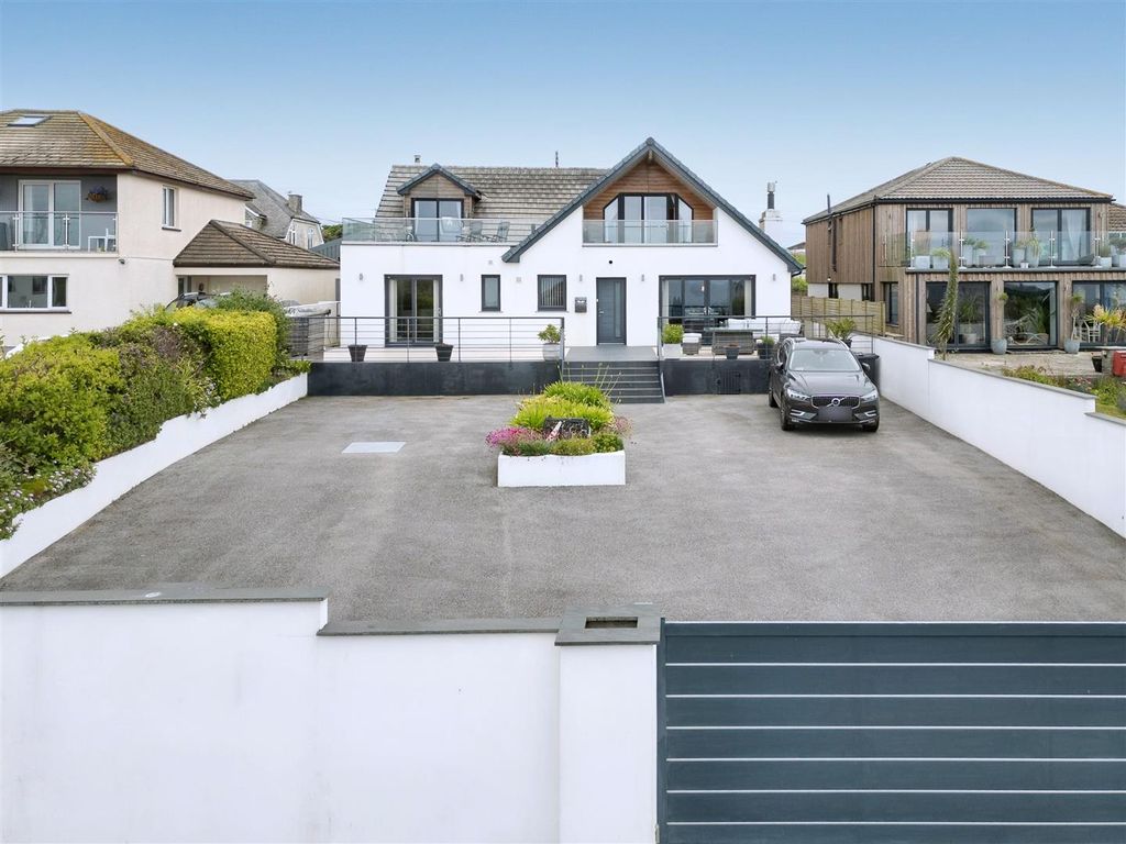 Property photo 1 of 34