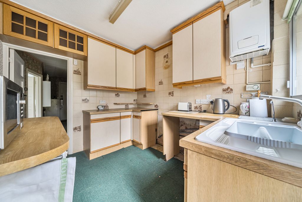 Property photo 2 of 26 Kitchen