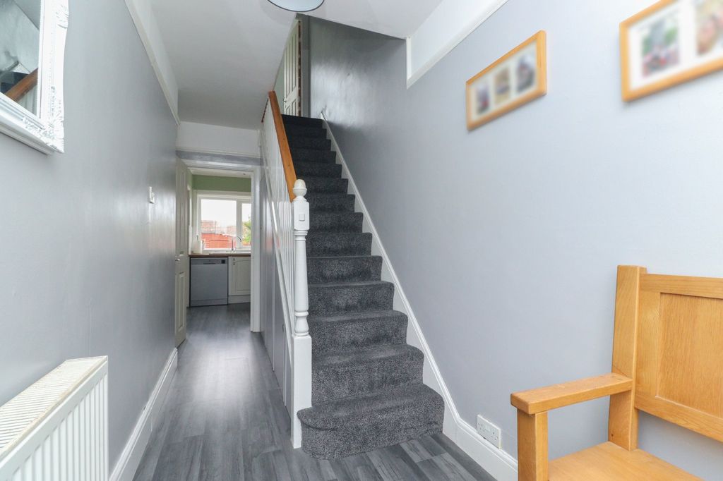 Property photo 2 of 11 Picture 2