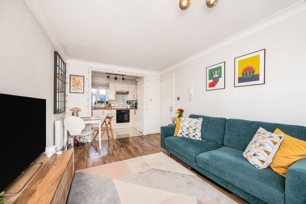 Property photo 3 of 15